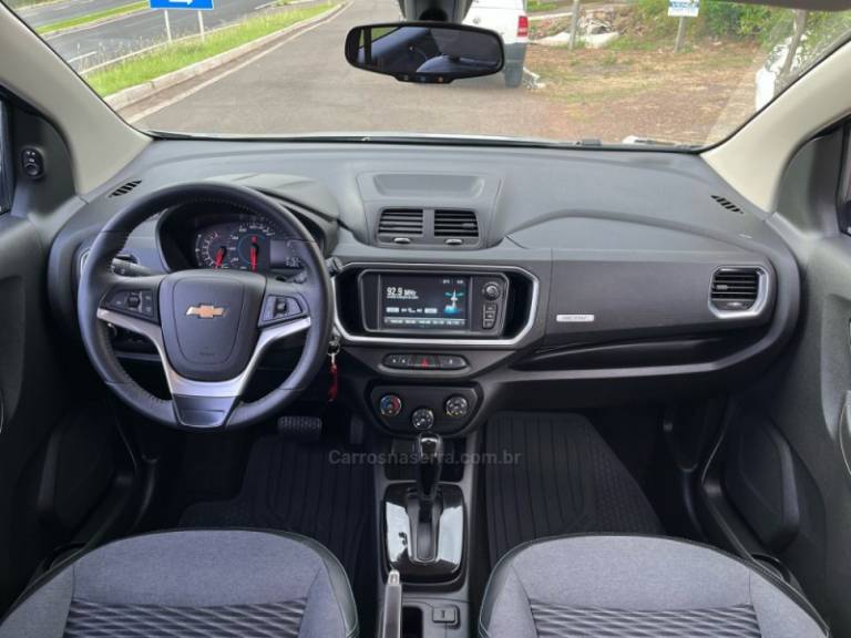 CHEVROLET - SPIN - 2022/2023 - Prata - R$ 107.900,00