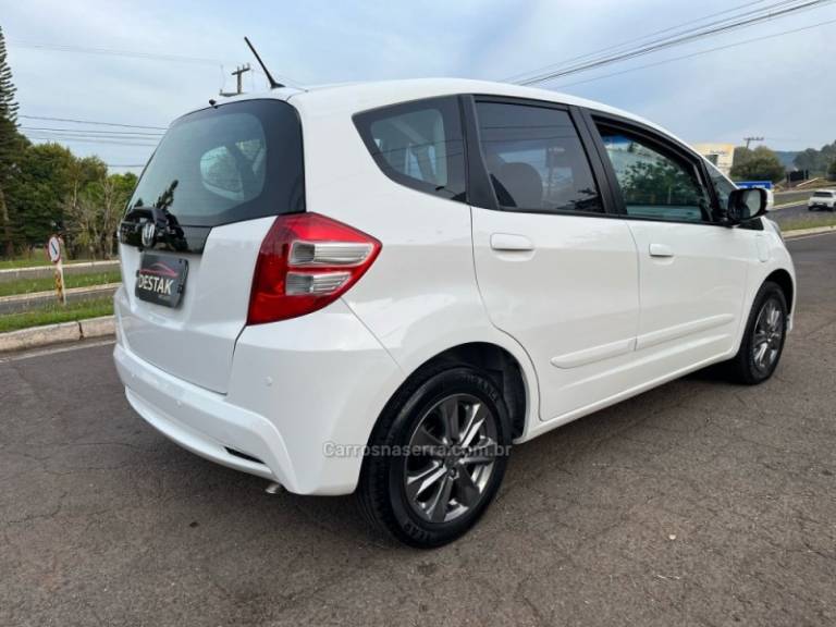 HONDA - FIT - 2012/2013 - Branca - Sob Consulta