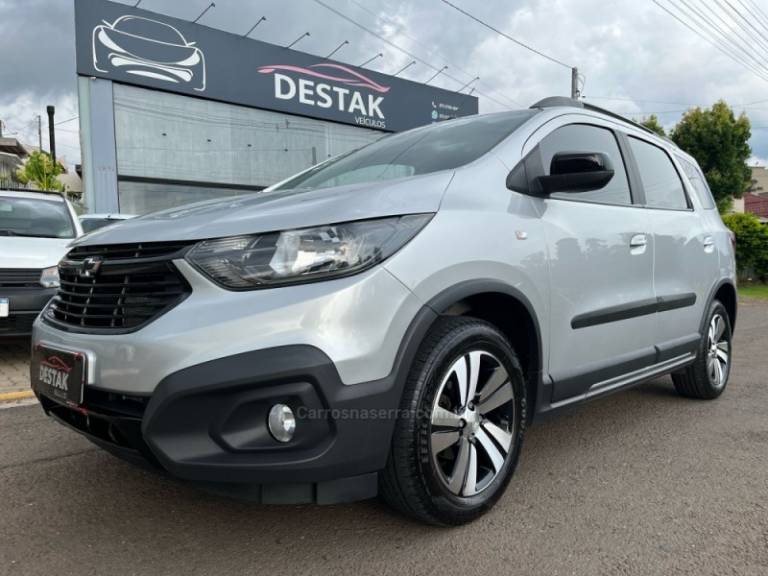 CHEVROLET - SPIN - 2022/2023 - Prata - R$ 107.900,00