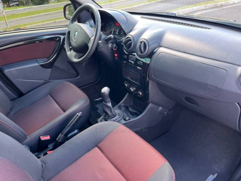 RENAULT - SANDERO - 2012/2013 - Verde - Sob Consulta