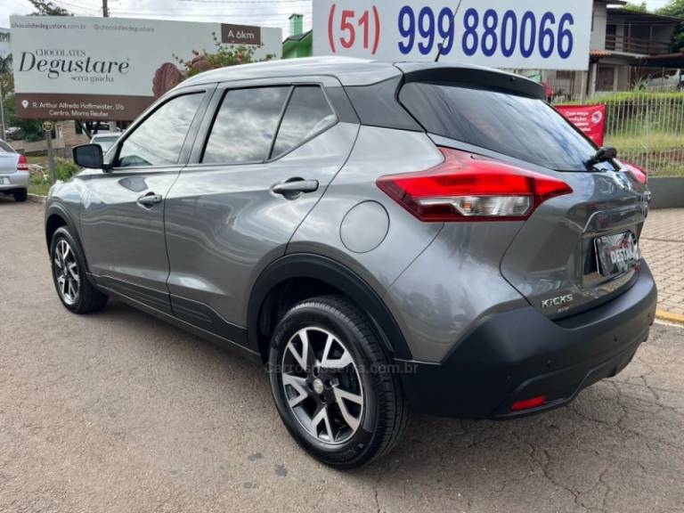 NISSAN - KICKS - 2020/2020 - Cinza - Sob Consulta