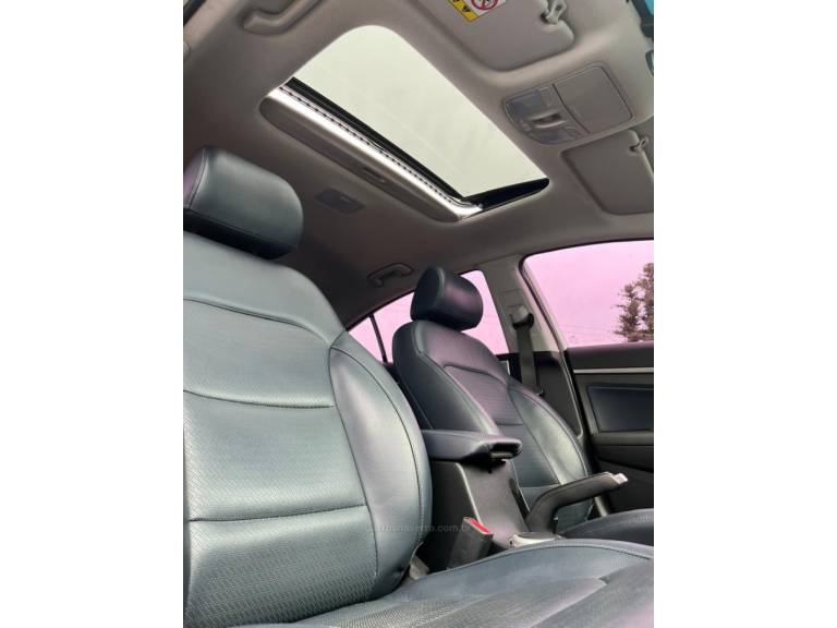 HYUNDAI - ELANTRA - 2016/2017 - Branca - Sob Consulta